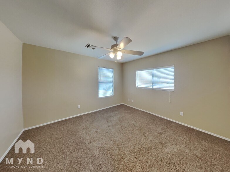 Building Photo - 672 W Barrus St