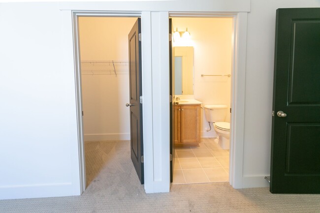 Building Photo - Stunning home in The Parks at Meadowview!
