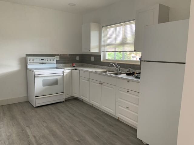 Building Photo - 1664 Drew St