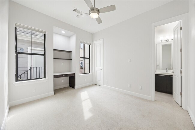 Building Photo - 2011 Colorado St