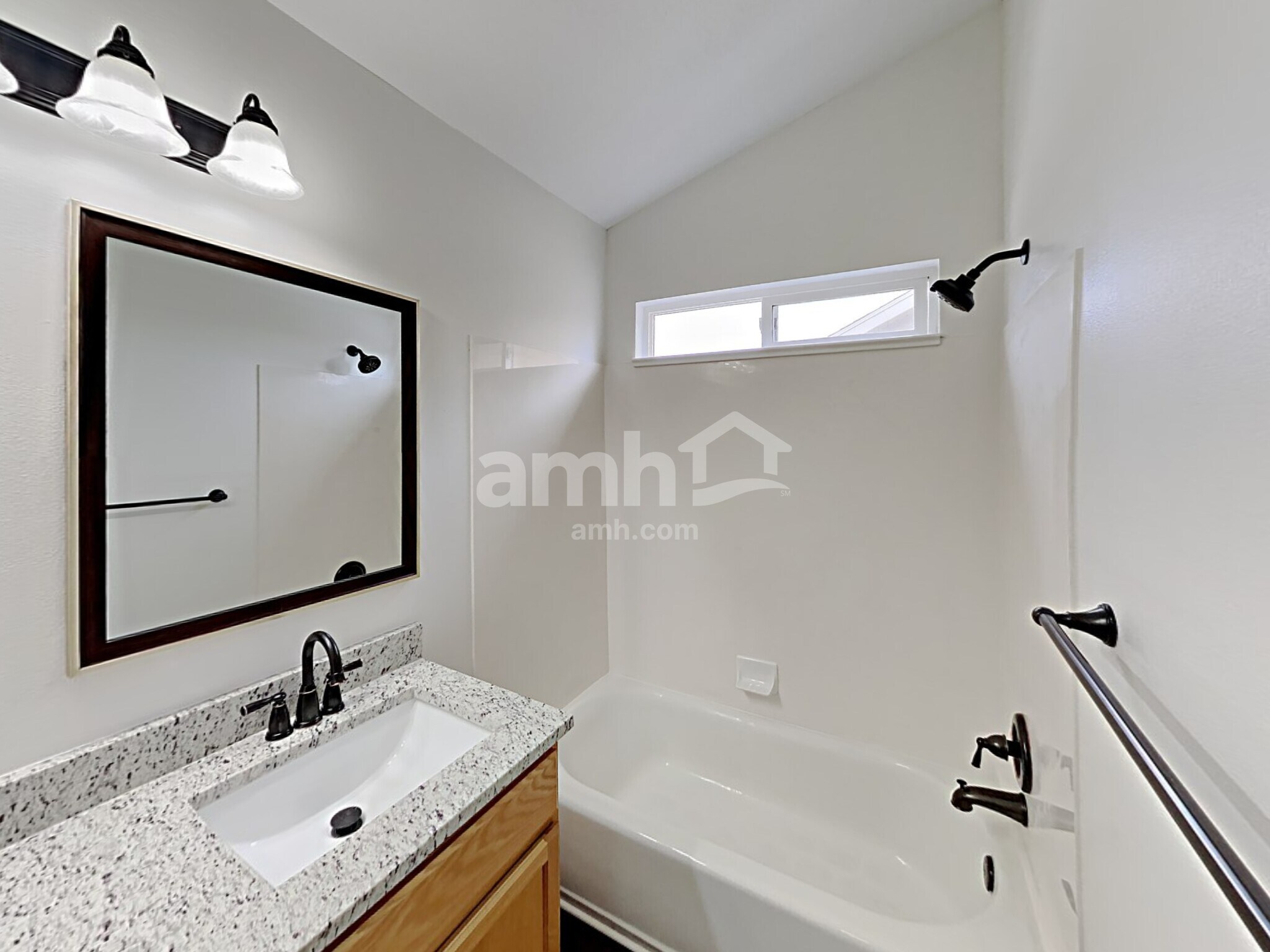 Building Photo - 7506 Addison Ave