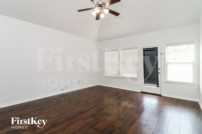 Building Photo - 6114 Barnacle Dr