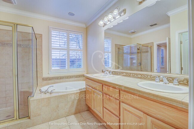 Building Photo - Desirable 4 bdrm 2 bth located in sought o...