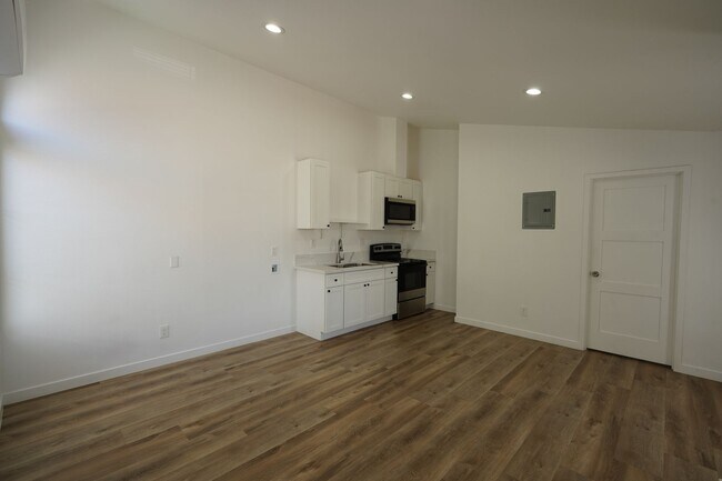 Building Photo - 26074 Bay Ave