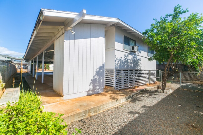 Building Photo - 730 6th Ave