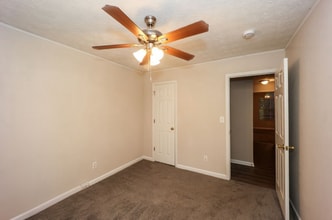 Building Photo - 6614 Rebecca Lou Ln