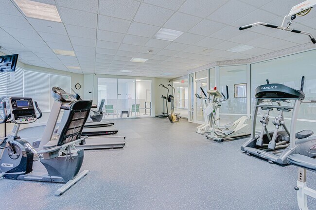 Building Photo - FURNISHED 2 Bedroom Condo in Daytona Beach...
