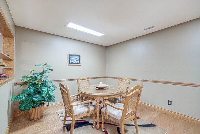Building Photo - 2923 Rutherford Dr