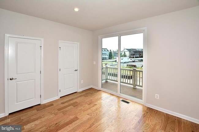 Building Photo - 43398 Apple Orch Sq