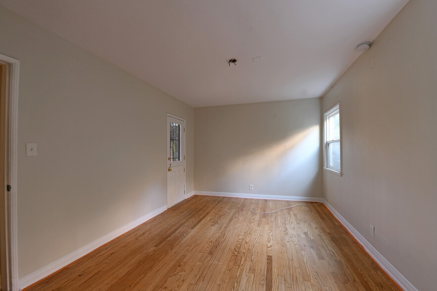 Building Photo - 11061 Ohio Ave