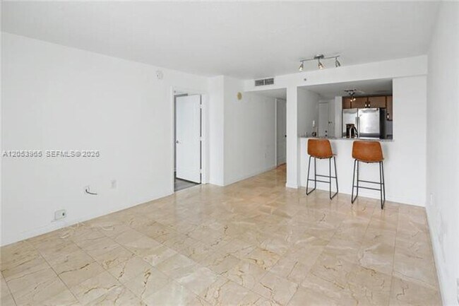 Building Photo - 2101 Brickell Ave