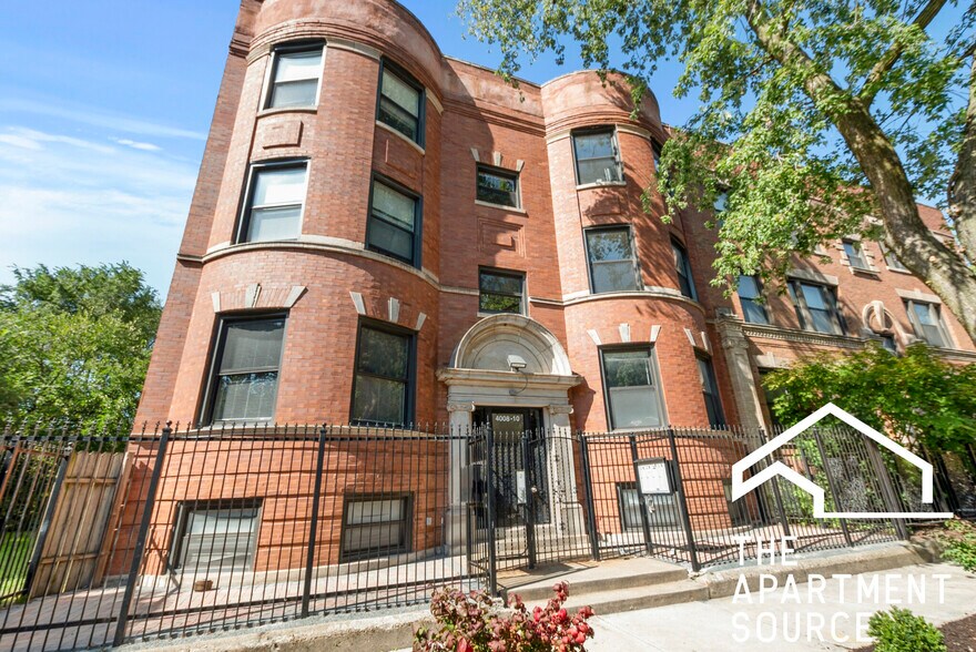 Building Photo - 4010 S Calumet Ave