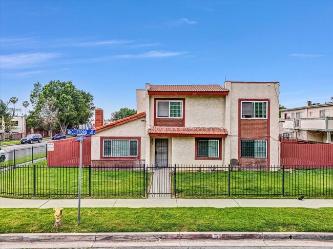 Building Photo - 1046 N Clifford Ave