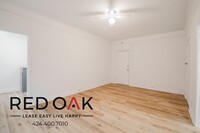 Building Photo - 454 S Catalina St