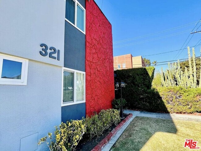 Building Photo - 321 Lincoln Ave