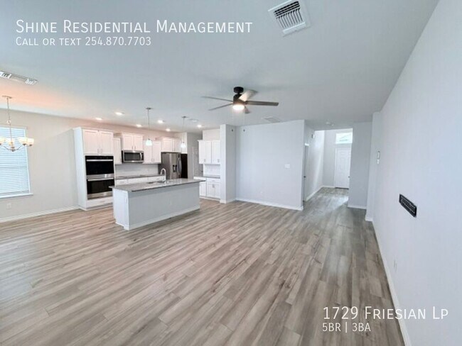 Building Photo - 1729 Friesian Lp