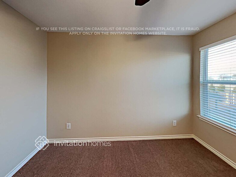 Building Photo - 830 Randall Rd