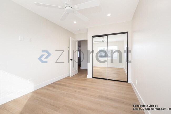 Building Photo - 5002 Plainview Rd