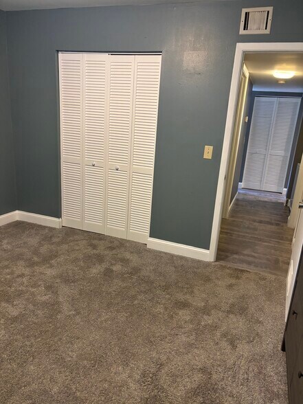 Building Photo - 120 Hibiscus Woods Ct