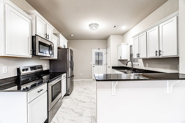 Building Photo - Newly built, 2 story home!