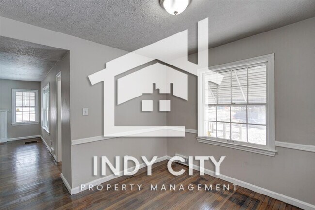 Building Photo - 3714 N Lesley Ave