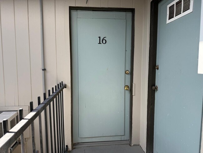 Building Photo - 2501 Yoakum Blvd