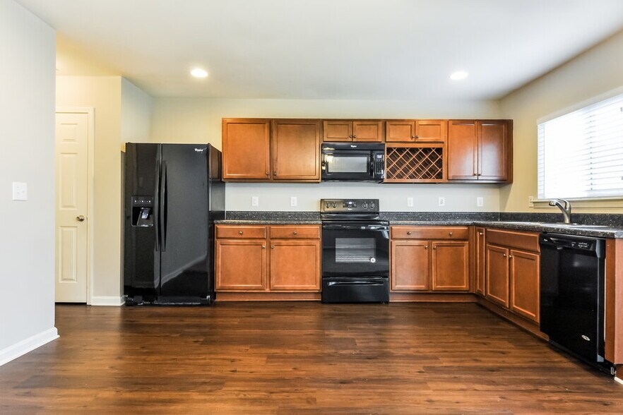 Building Photo - 84 Pamlico Dr