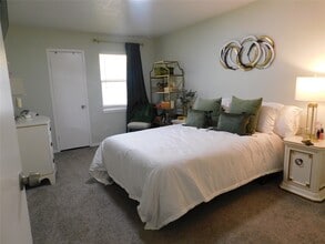 Building Photo - 3131 Cummins St