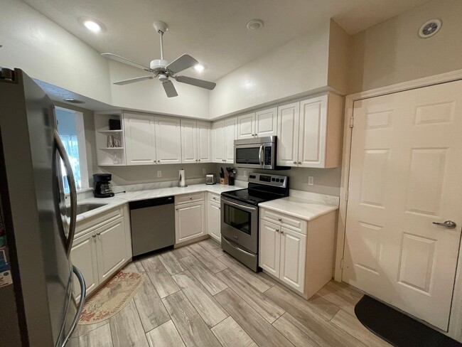 Building Photo - 1130 Partridge Cir