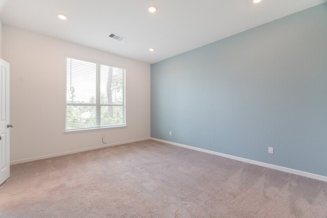 Building Photo - 546 Dry Fork Ln