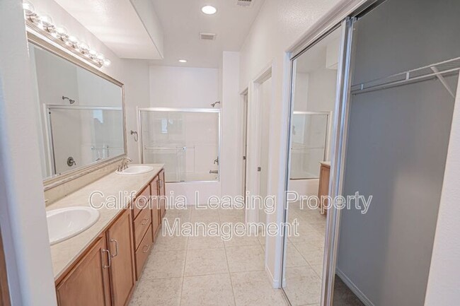 Building Photo - 23939 Brescia Dr