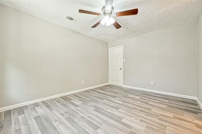 Building Photo - 3527 Acorn Springs Ln