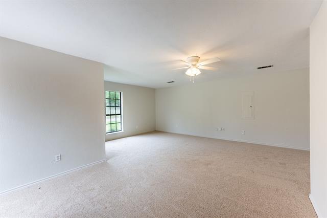 Building Photo - 1105 Bayshore Dr