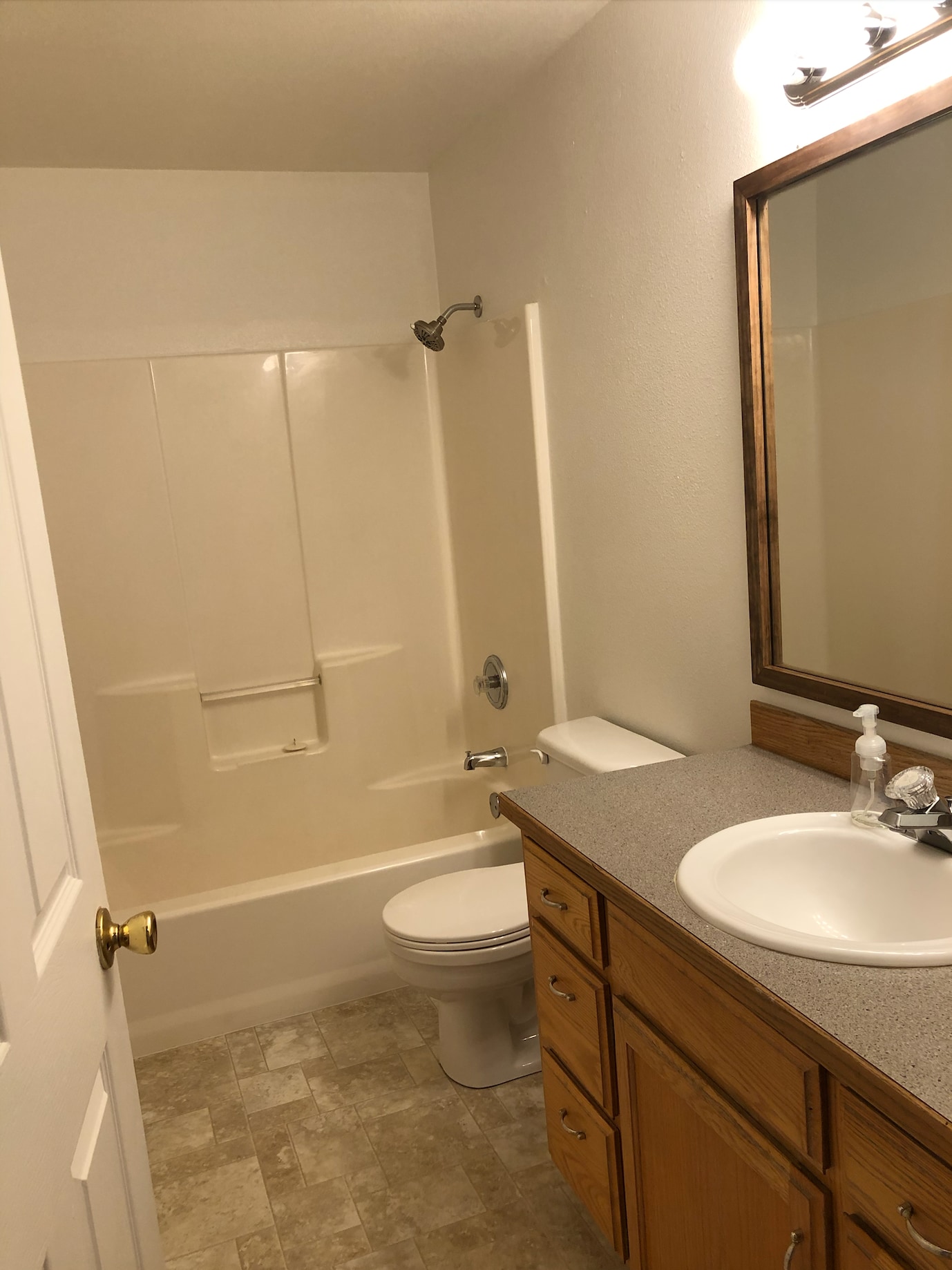 Building Photo - 4225 Mahrt Ave SE