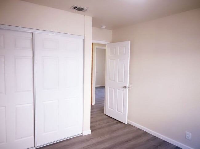 Building Photo - 9528 Mirandy Dr