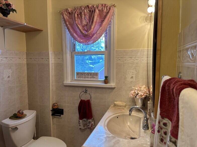 Building Photo - 269 N 1st Ave