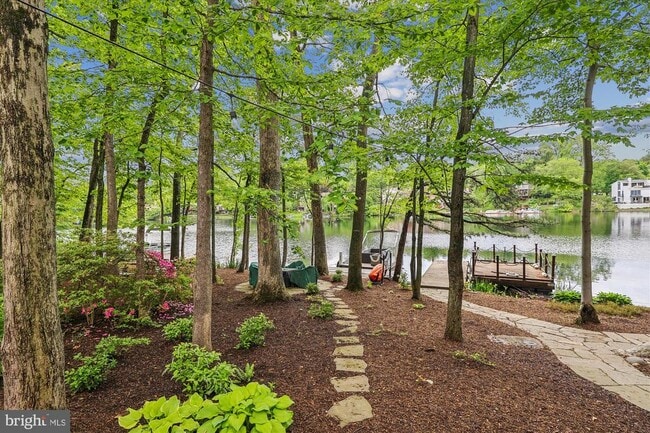 Building Photo - 1626 Waters Edge Ln