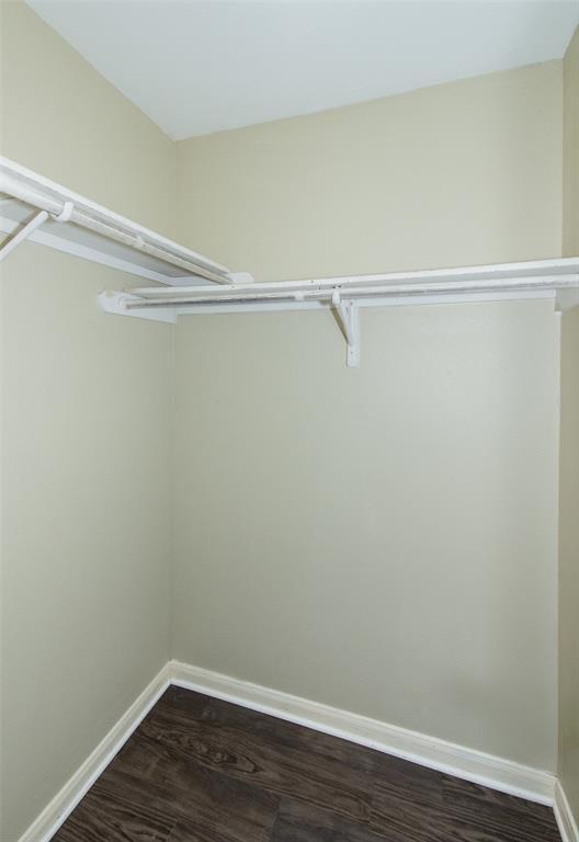 Building Photo - 9710 Sugar Hill Dr