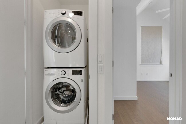Building Photo - Charming 3BR House in East Austin - Pet Fr...