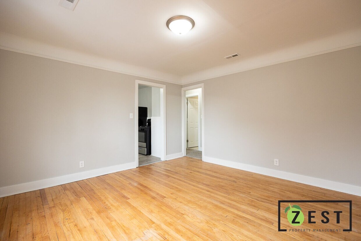 Building Photo - 9770 Outer
