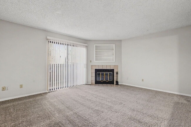 Building Photo - 2315 Lexington Village Ln