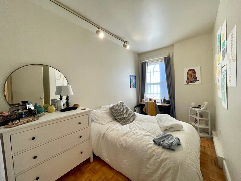 Building Photo - 616 Columbus Ave