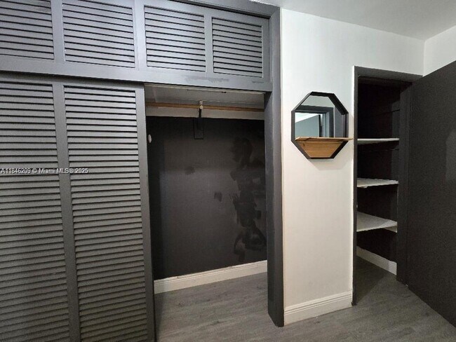 Building Photo - 1441 Lincoln Rd