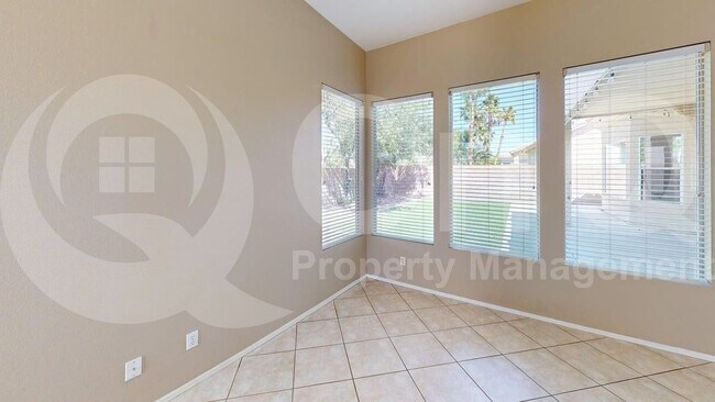 Building Photo - 770 W Cherrywood Dr