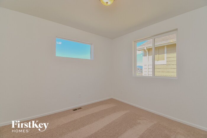 Building Photo - 10706 Luneth Dr