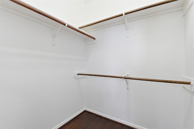 Building Photo - 212 Fallow Buck Ct