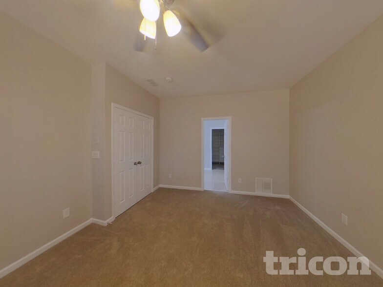 Building Photo - 42 Brookview Dr