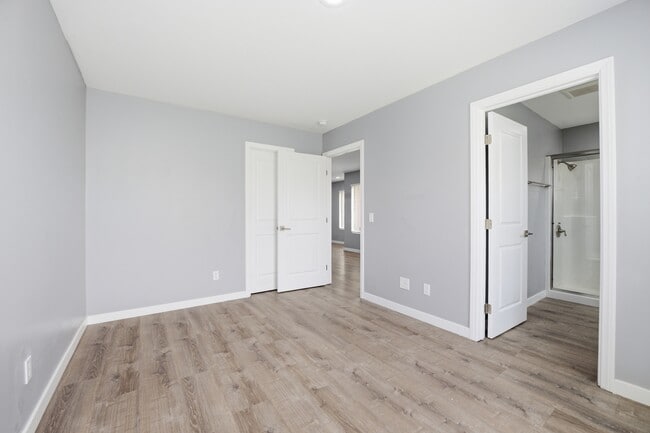 Building Photo - 2423 Smokewood Pl