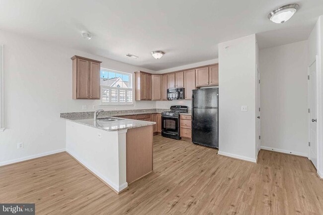 Building Photo - 42235 San Juan Terrace