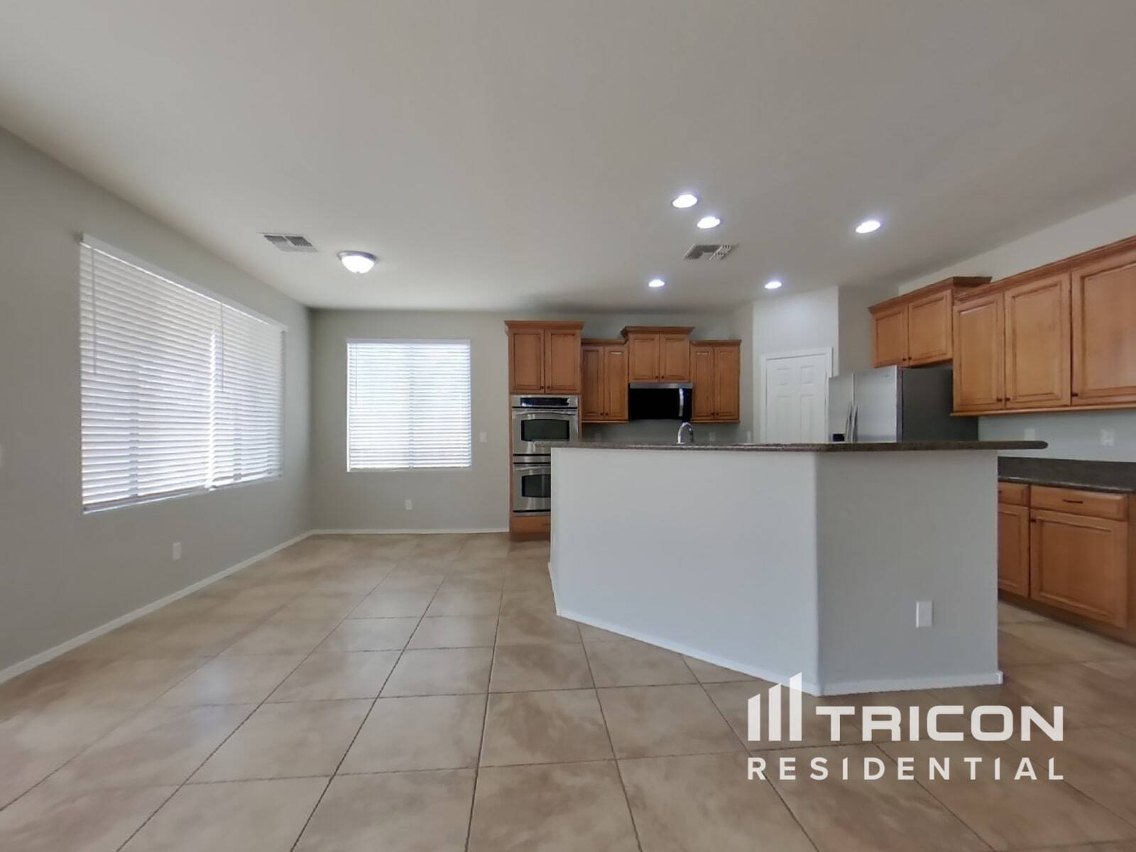 Building Photo - 43978 Caven Dr